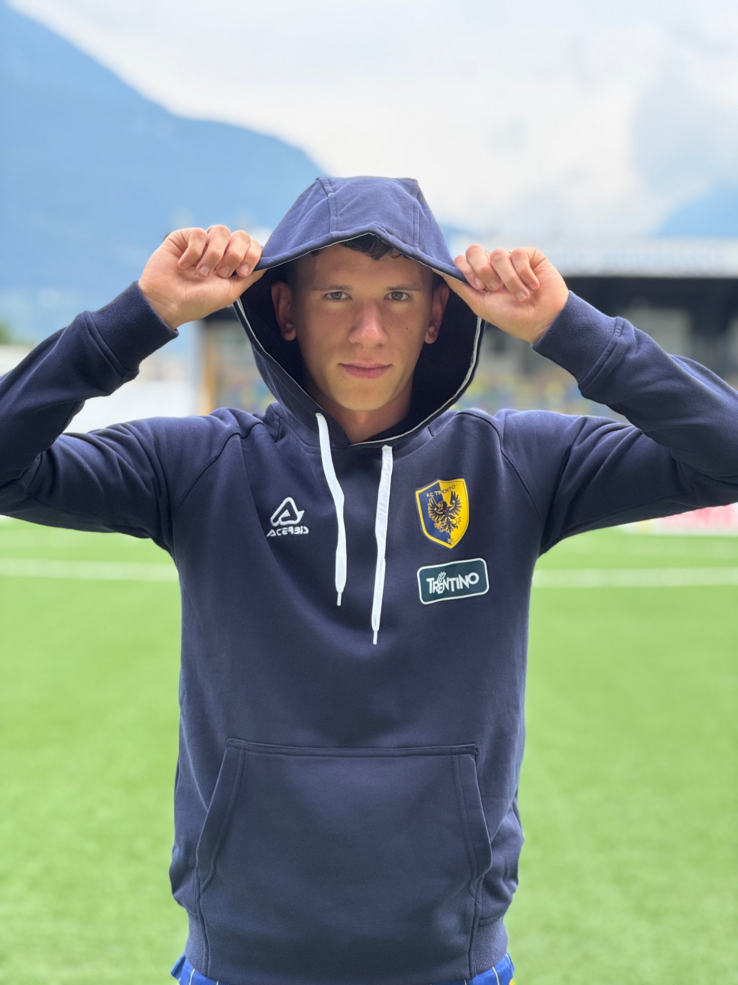 Hoodie con Logo